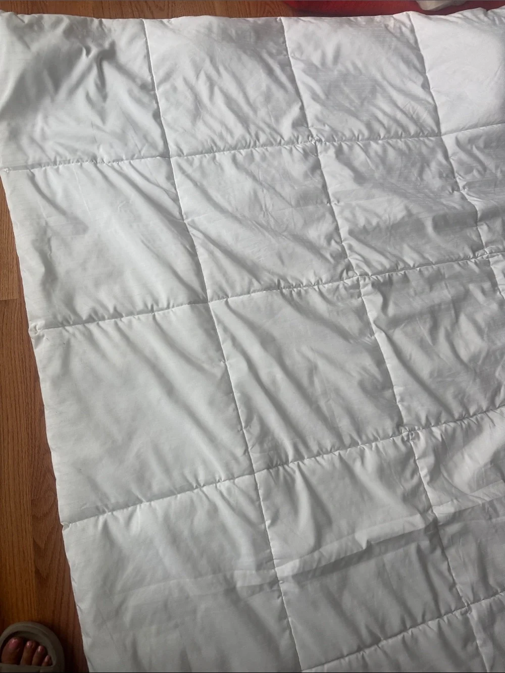 Crisp White Quilted Comforter - Lightweight All-Season Bedding